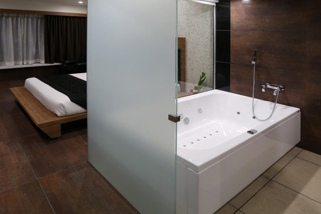Grand Kailash Hotel Aurangābād Zimmer foto